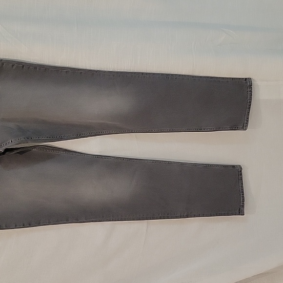 Men's Gray Jean Thin thigh and leg at the hip. Slim cenido - Picture 2 of 11